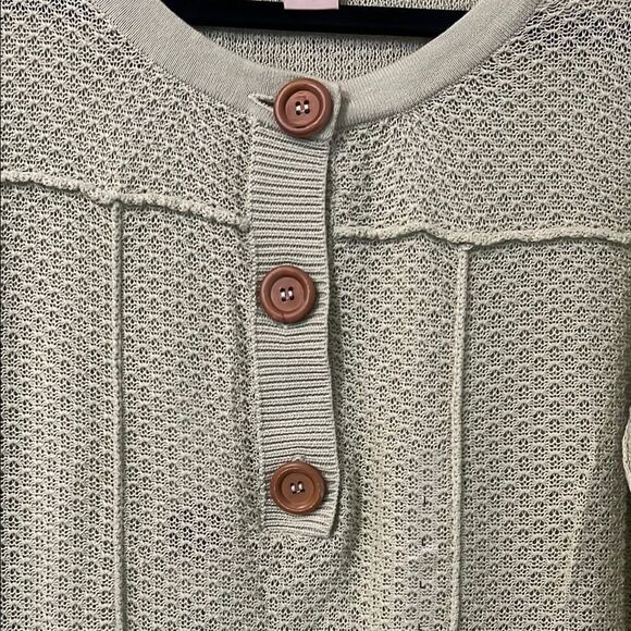 Green Knit Sweater - Picture 6 of 8